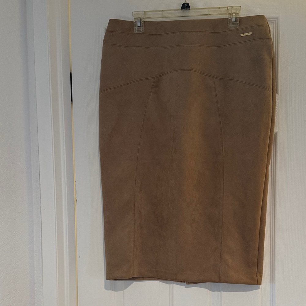 Classic Tan Faux Suede Marc New York Andrew Marc Pencil Skirt large
